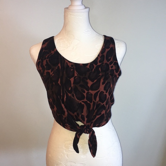 Babaton Jeronimo Crop Top - Picture 2 of 6